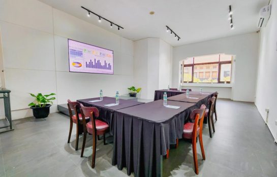 meeting room 1-1200x900